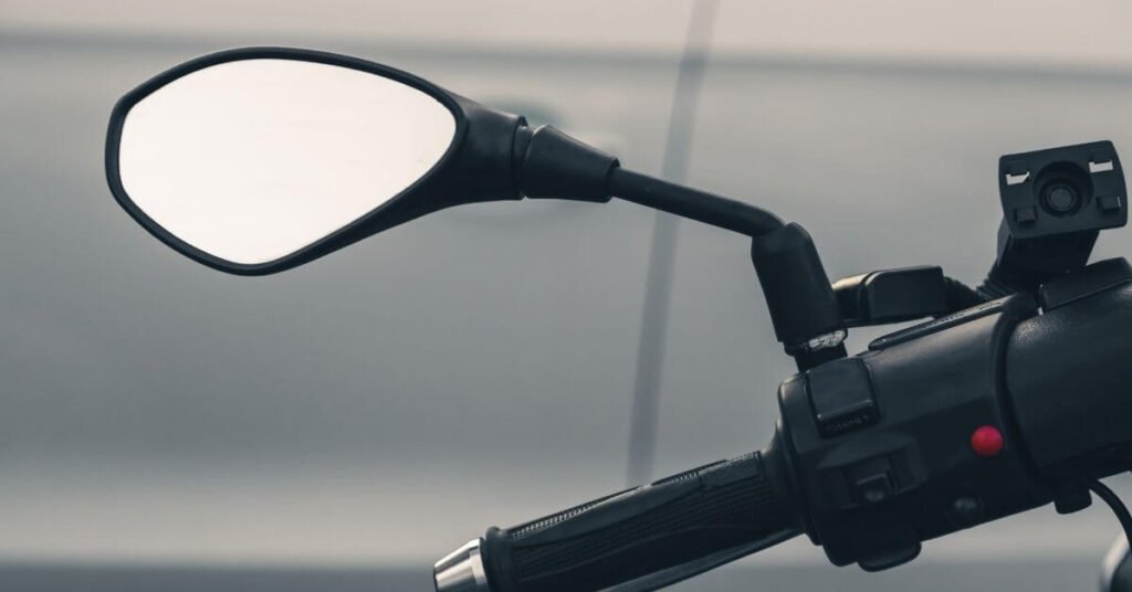 Multa por Andar sem Retrovisor Entenda as Penalidades
